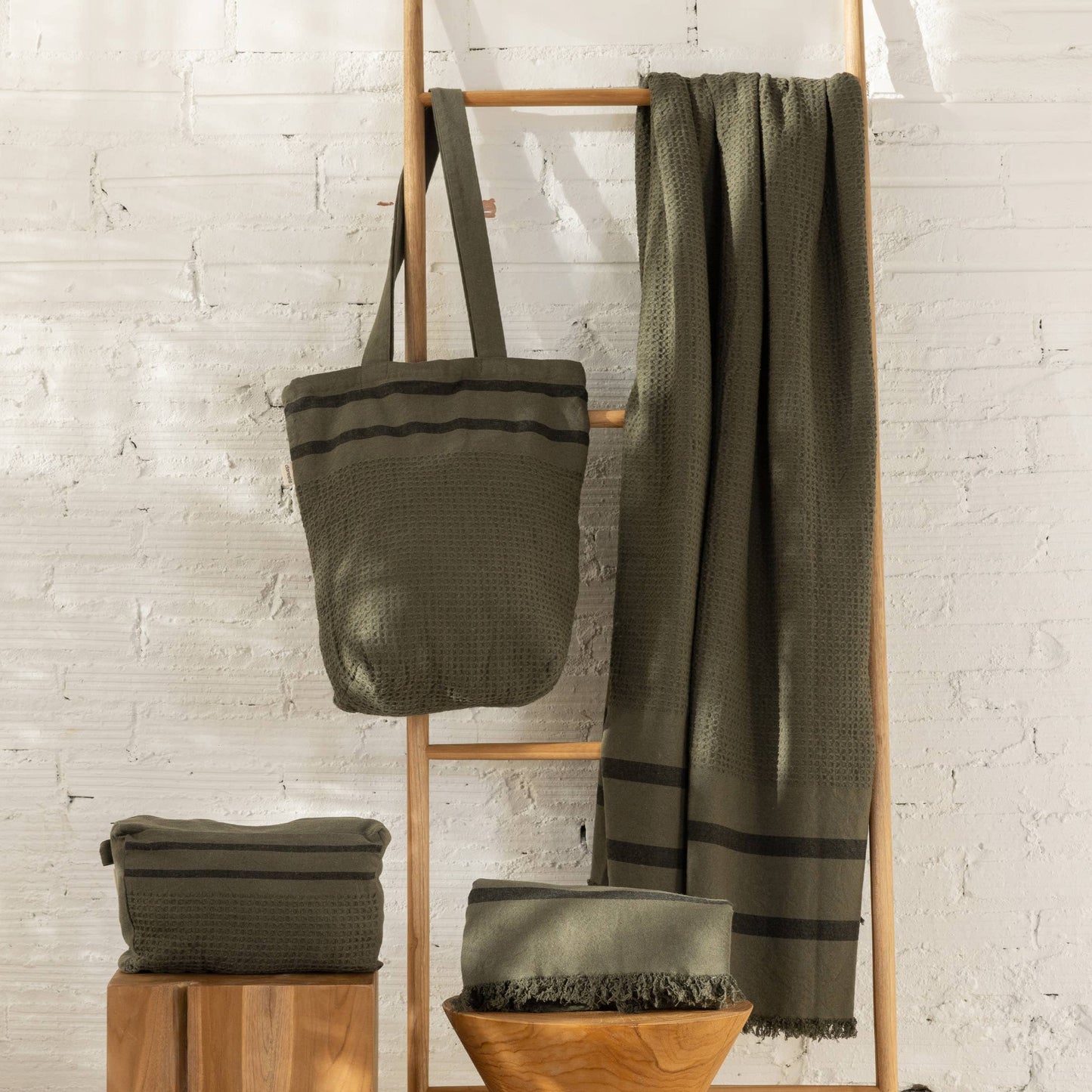 'Chennai' Toiletry bag - Olive