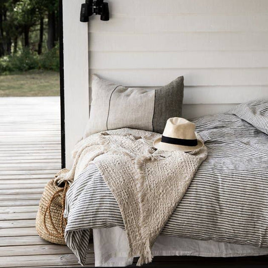 'Adrian' cushion 40x60- Sea Grass