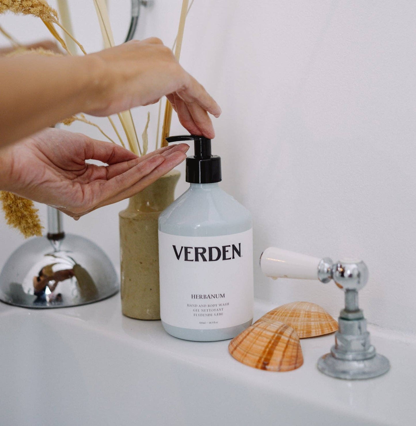 Verden 'Herbanum' Hand and Body Wash