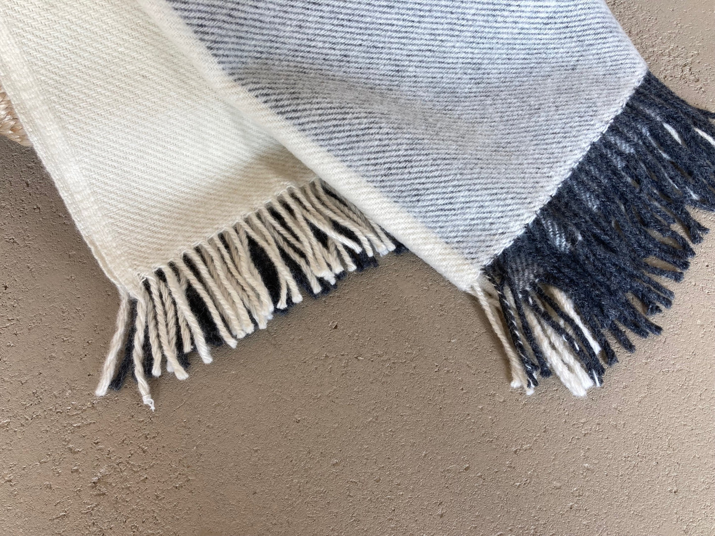 Lambs Wool Natural Two-Tone Blanket - Grey