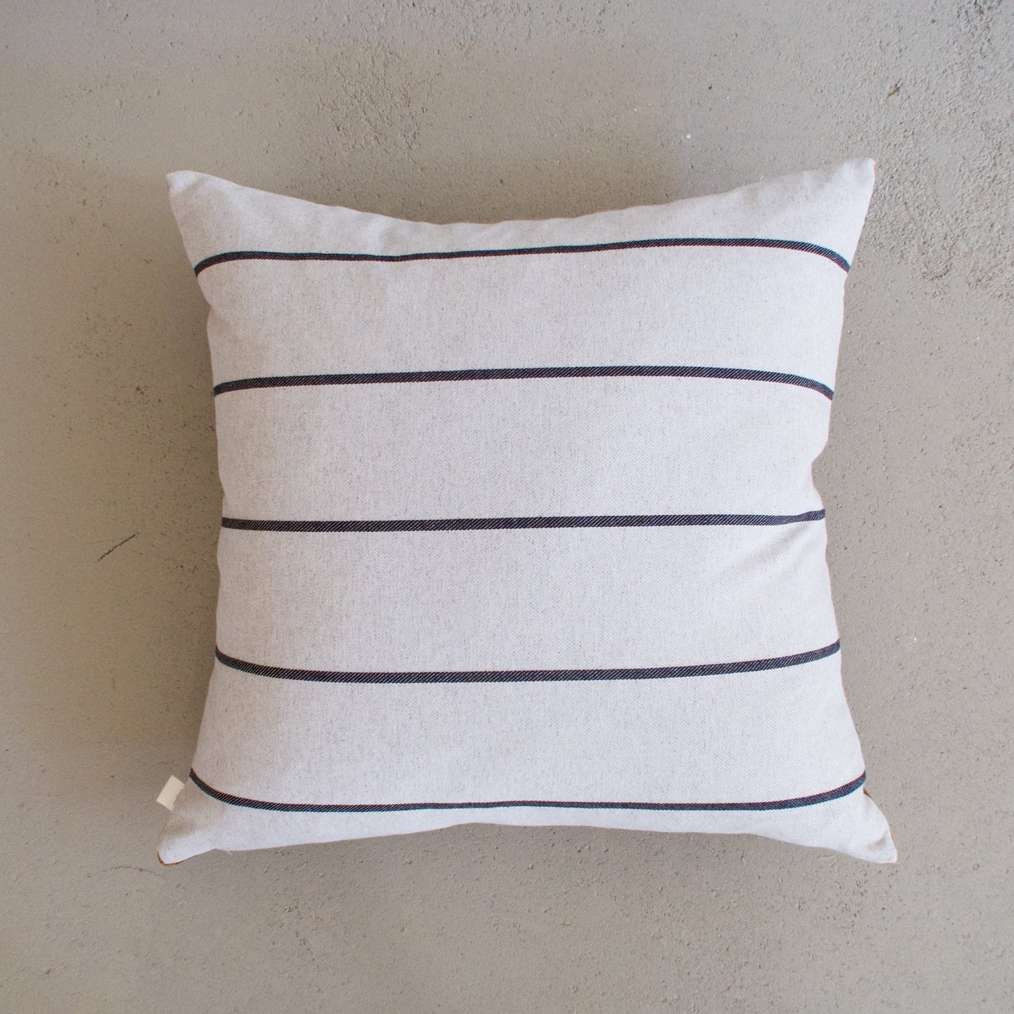 ‘Jo’ Cushion Amber 60x60