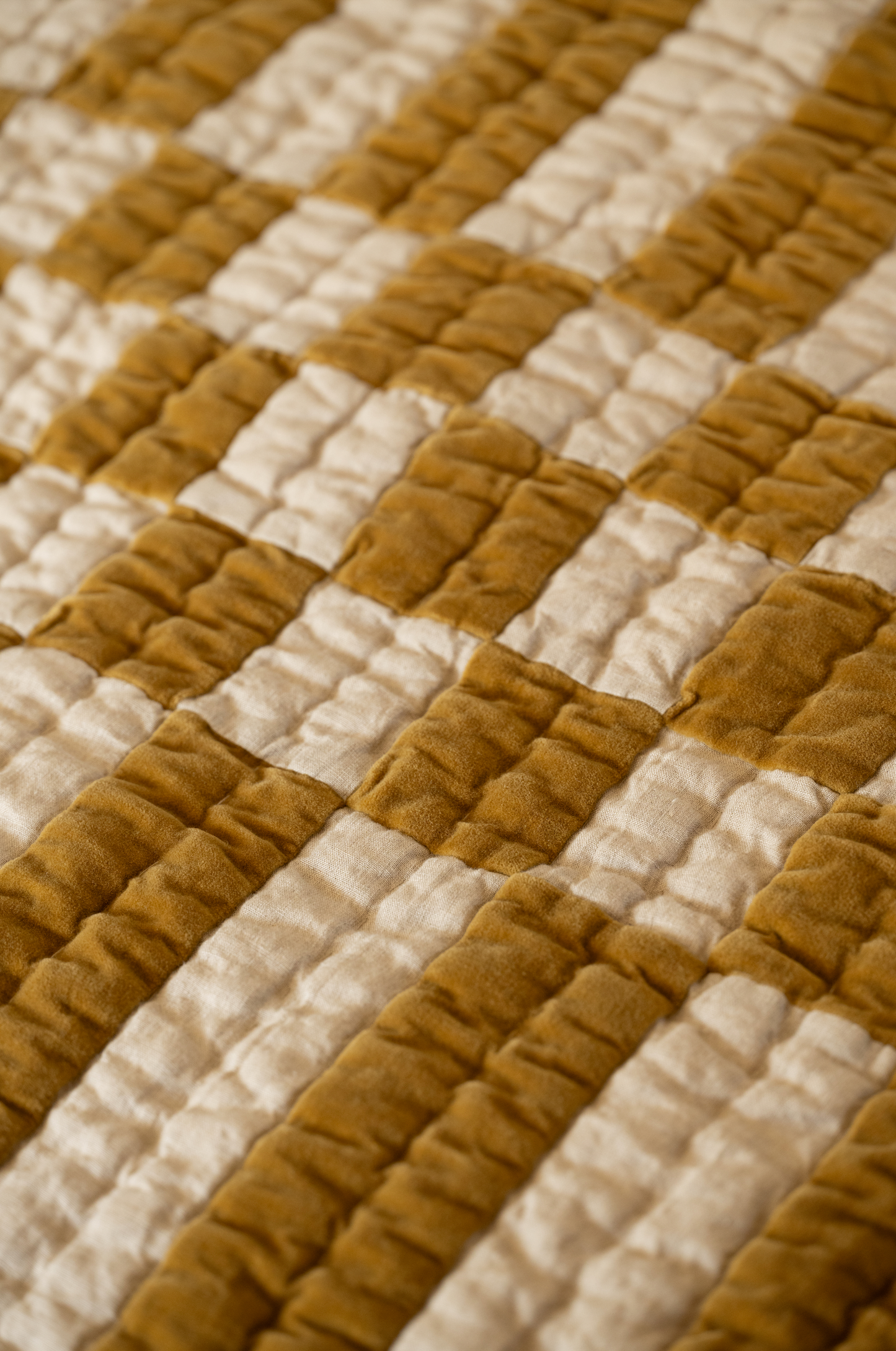 Checkerboard Throw Golden Lichen 140x220