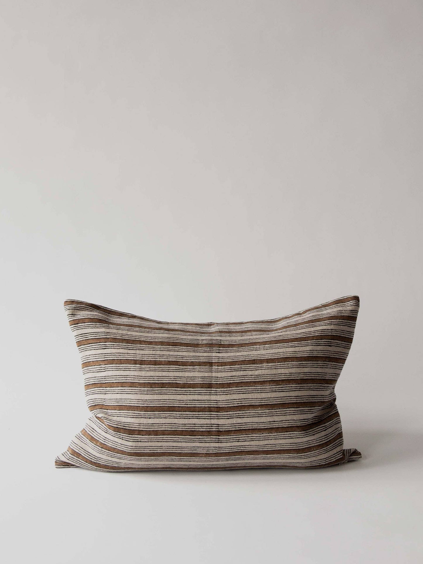 'Dino' cushion 40x60 - Brown
