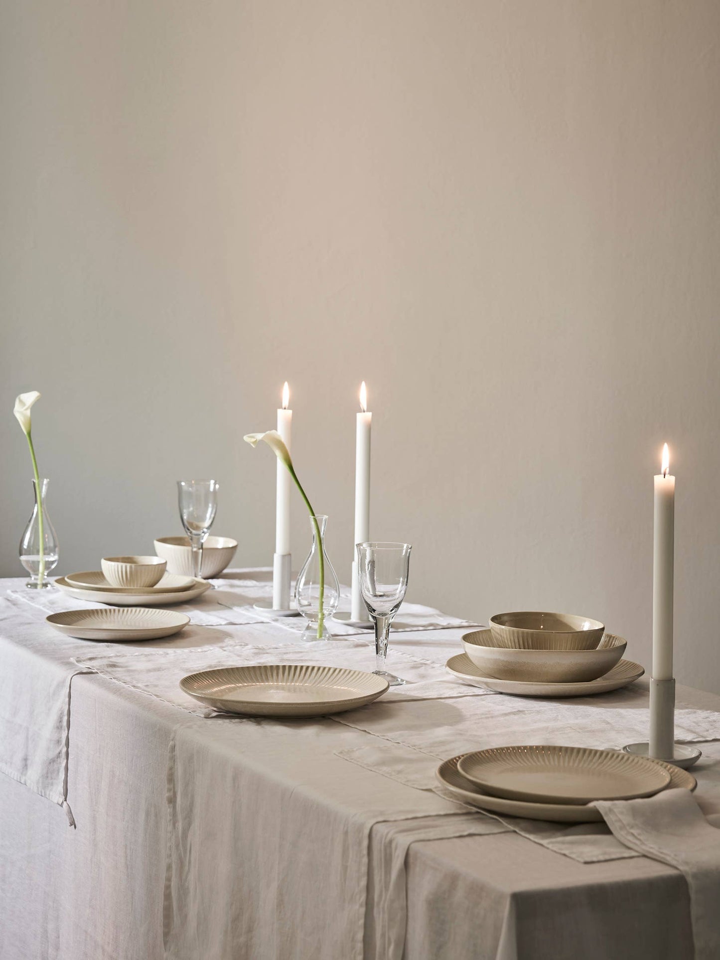 'Granada' dinner plate