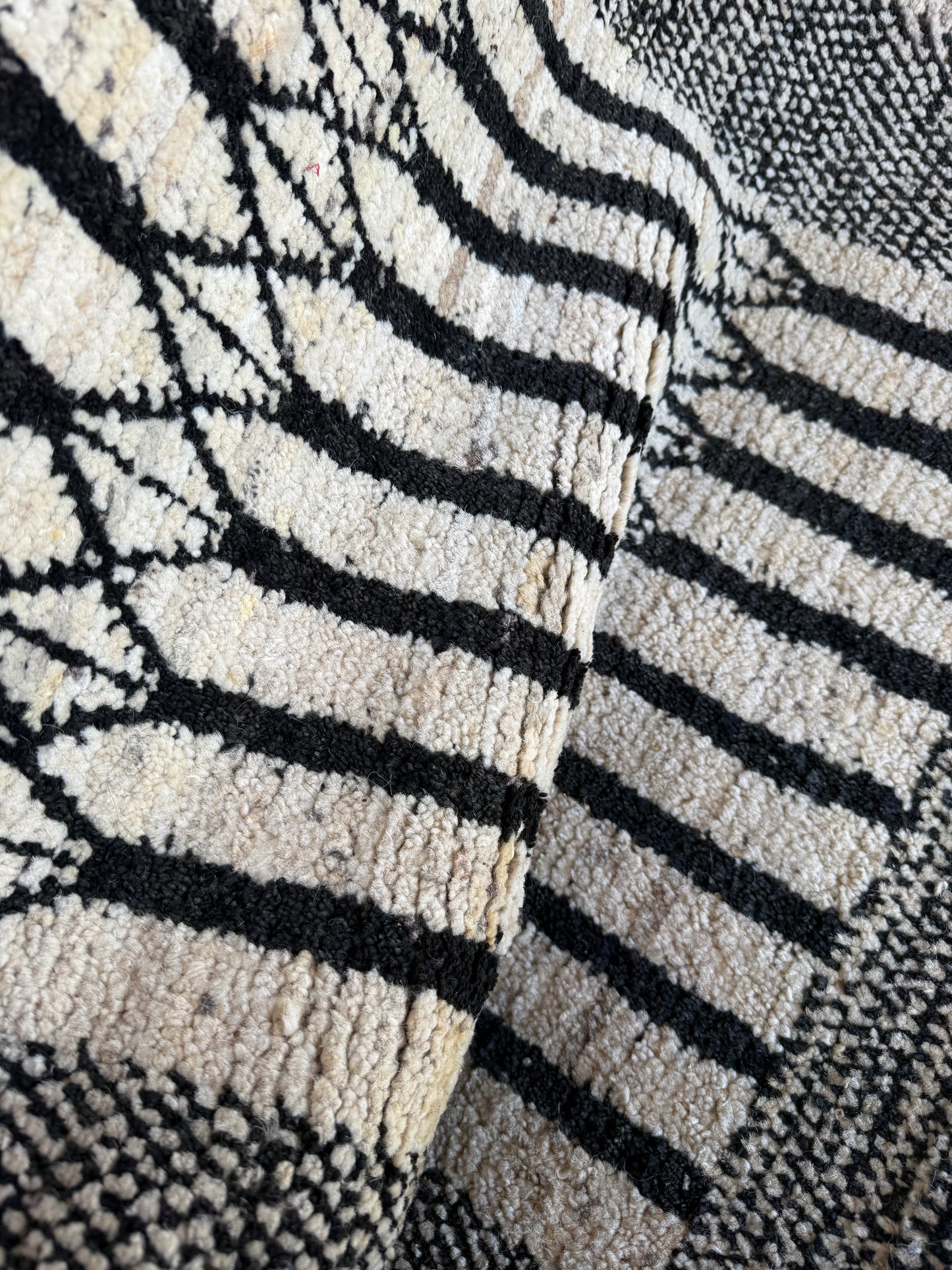 Black & Beige Handwoven Wool Runner 302x87