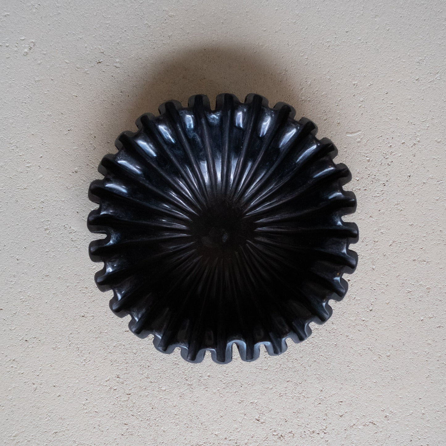 Black Marble Fluted Bowl L