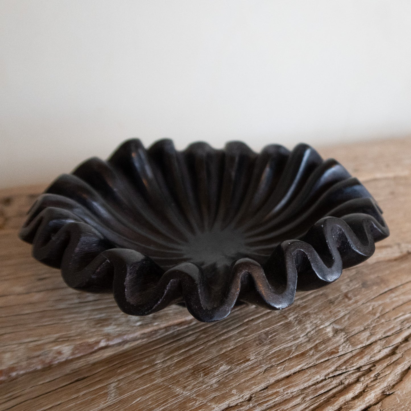 Black Marble Fluted Bowl S