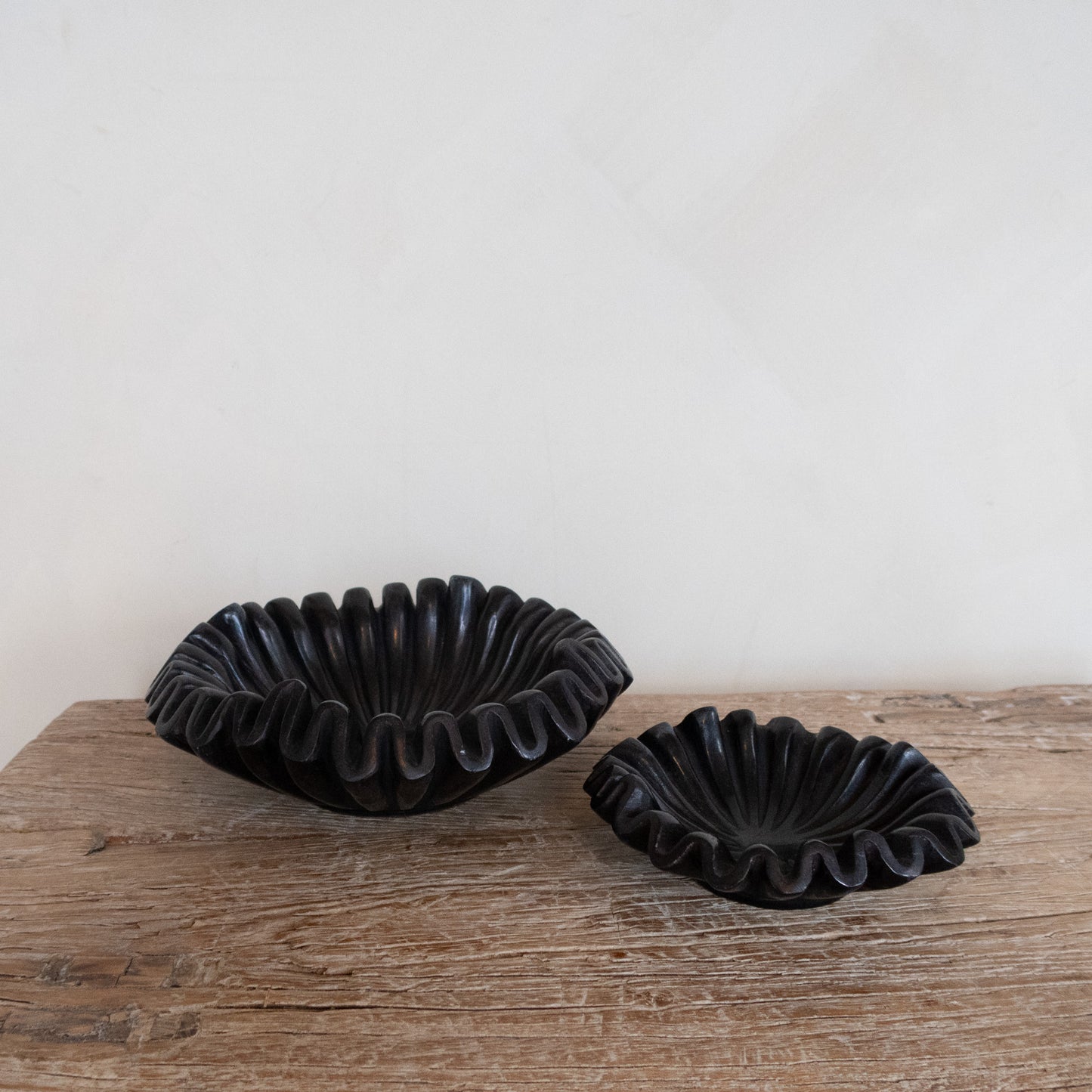 Black Marble Fluted Bowl S