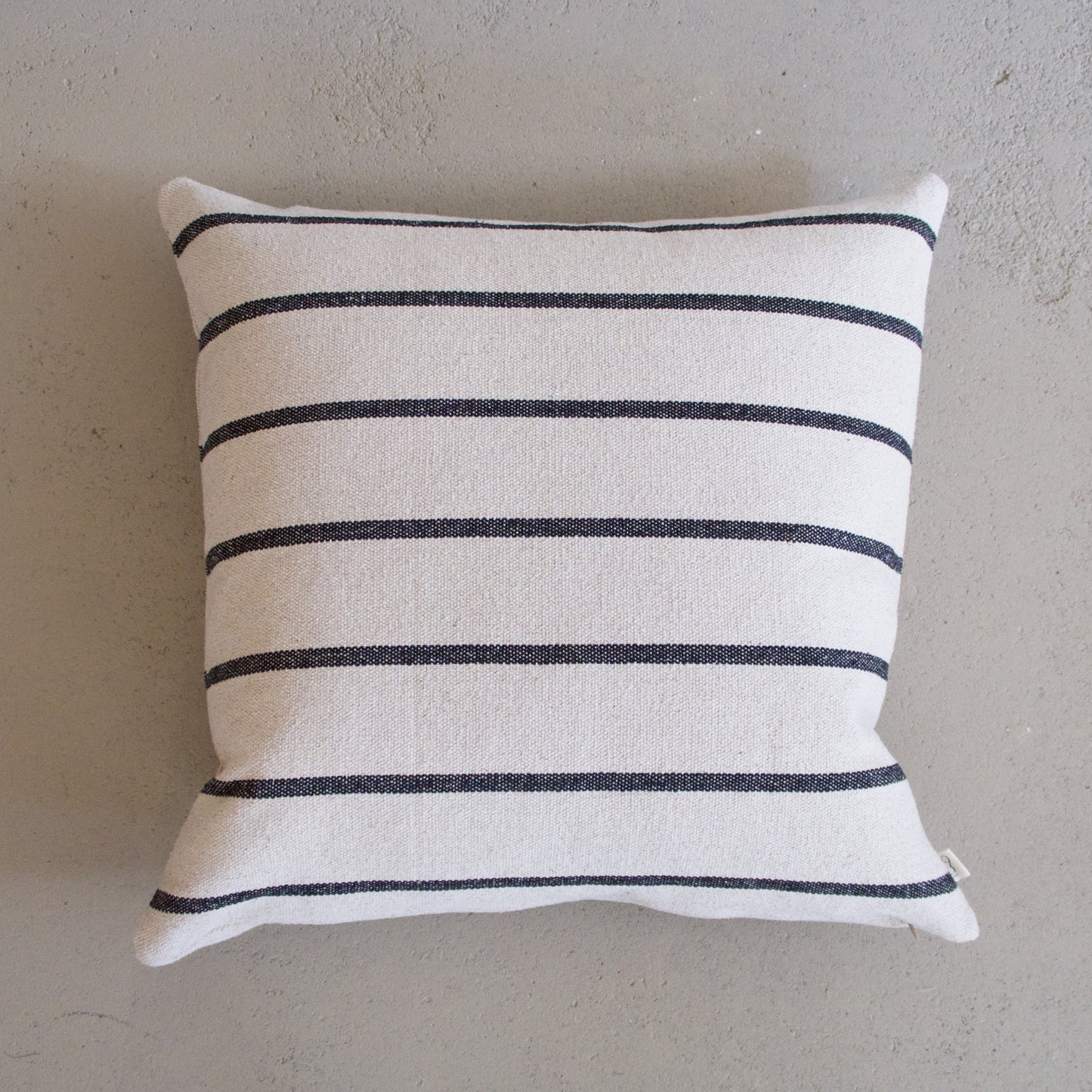 ‘Jo’ Cushion Striped 60x60