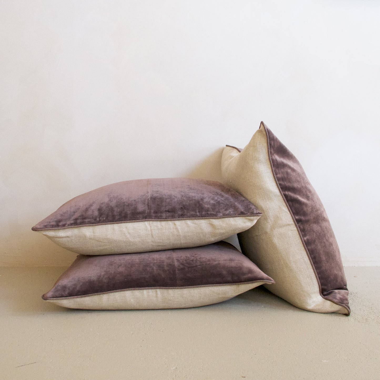 ‘Alice’ Cushion Plum 60x60