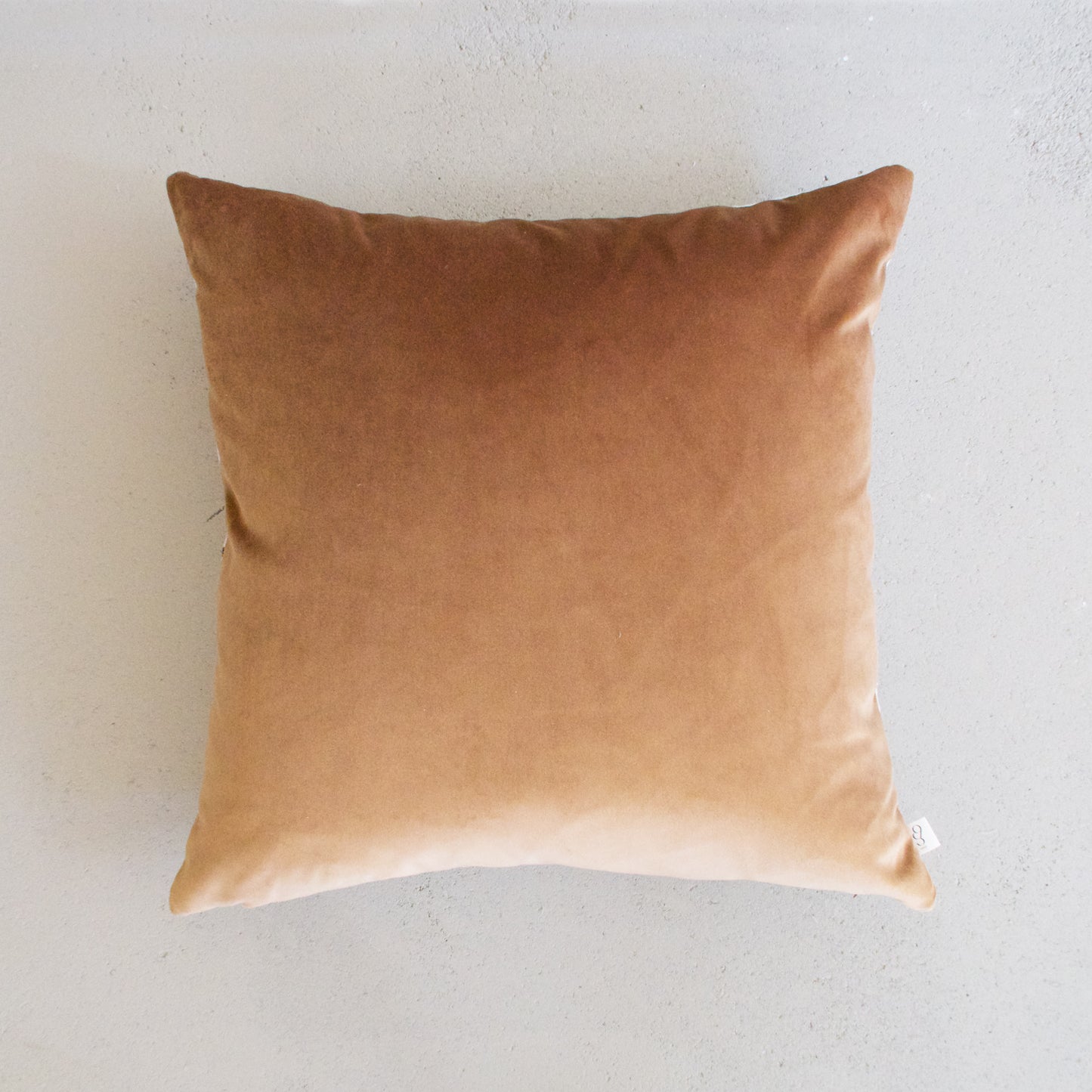 ‘Jo’ Cushion Amber 60x60