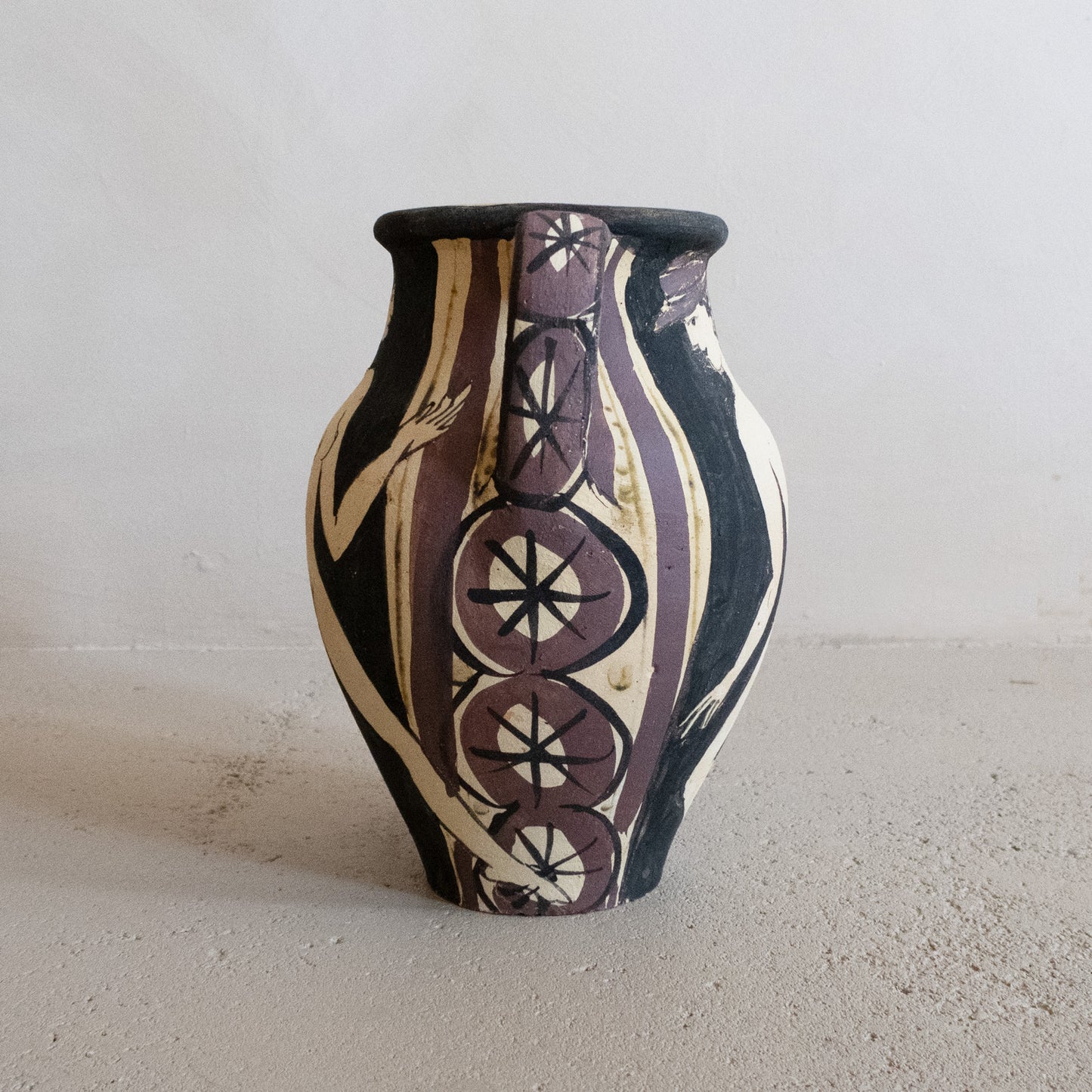 Studio 9 Living x Yolande Beer Terracotta Pot 1