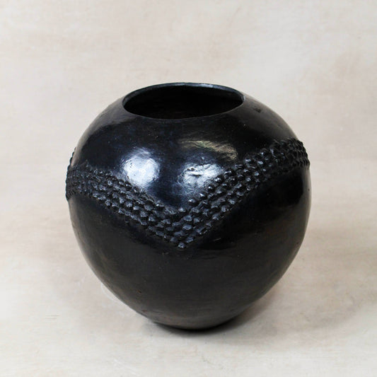 Zulu Pot Medium – Zigzag Pattern in Black