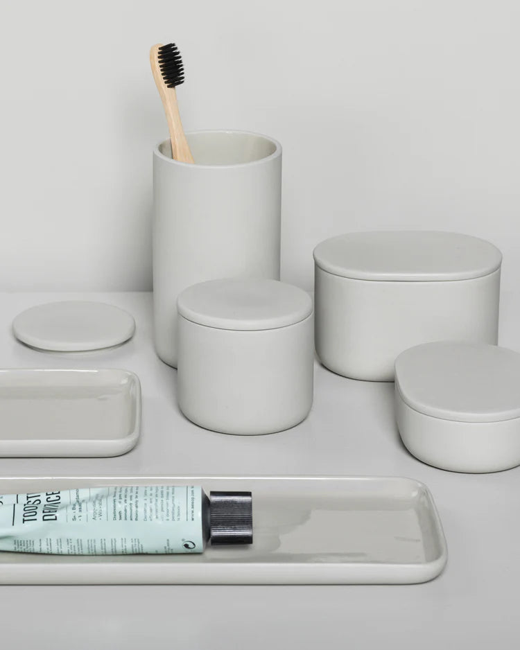 Beige Porcelain Pots With Lids