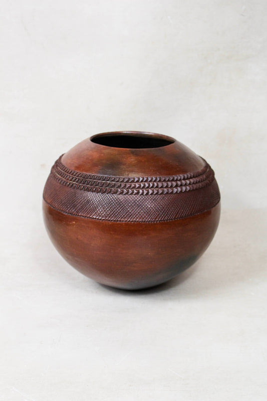 Zulu Pot Large – Textured Band in Brown
